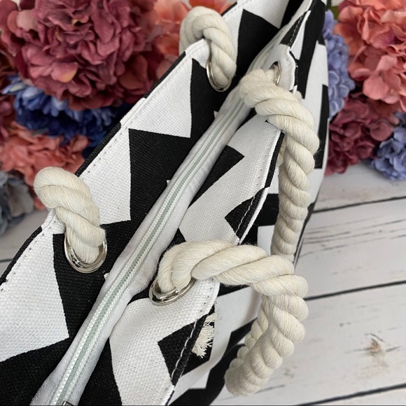 Large Black & White Chevron Canvas Tote Bag with Rope Handles - Picture 8 of 13